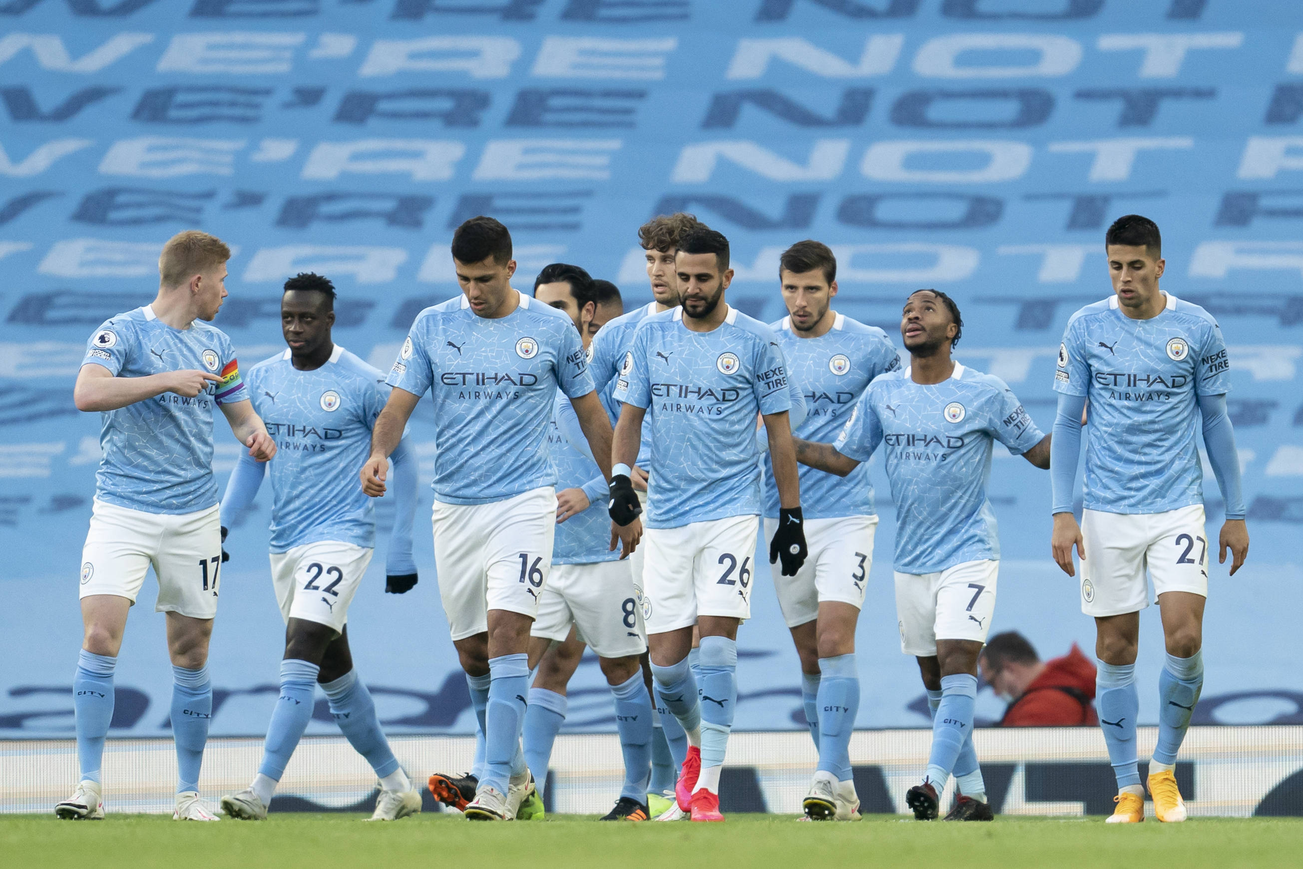 后防线球员 后防线球员