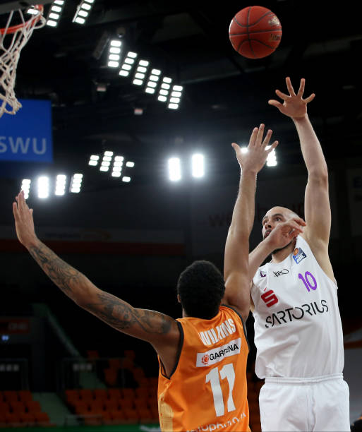 随着拥趸的 随着拥趸的