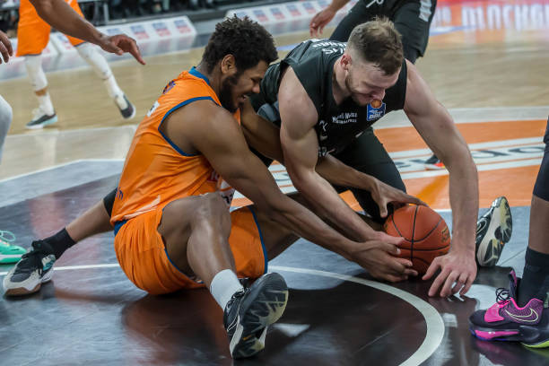 军是由某支 军是由某支