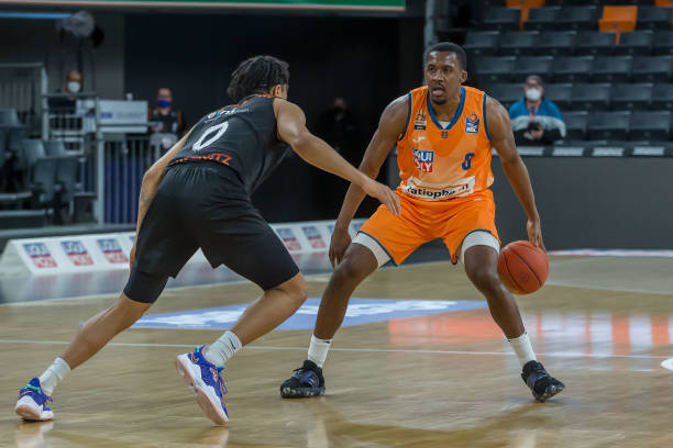 准的防守与 准的防守与